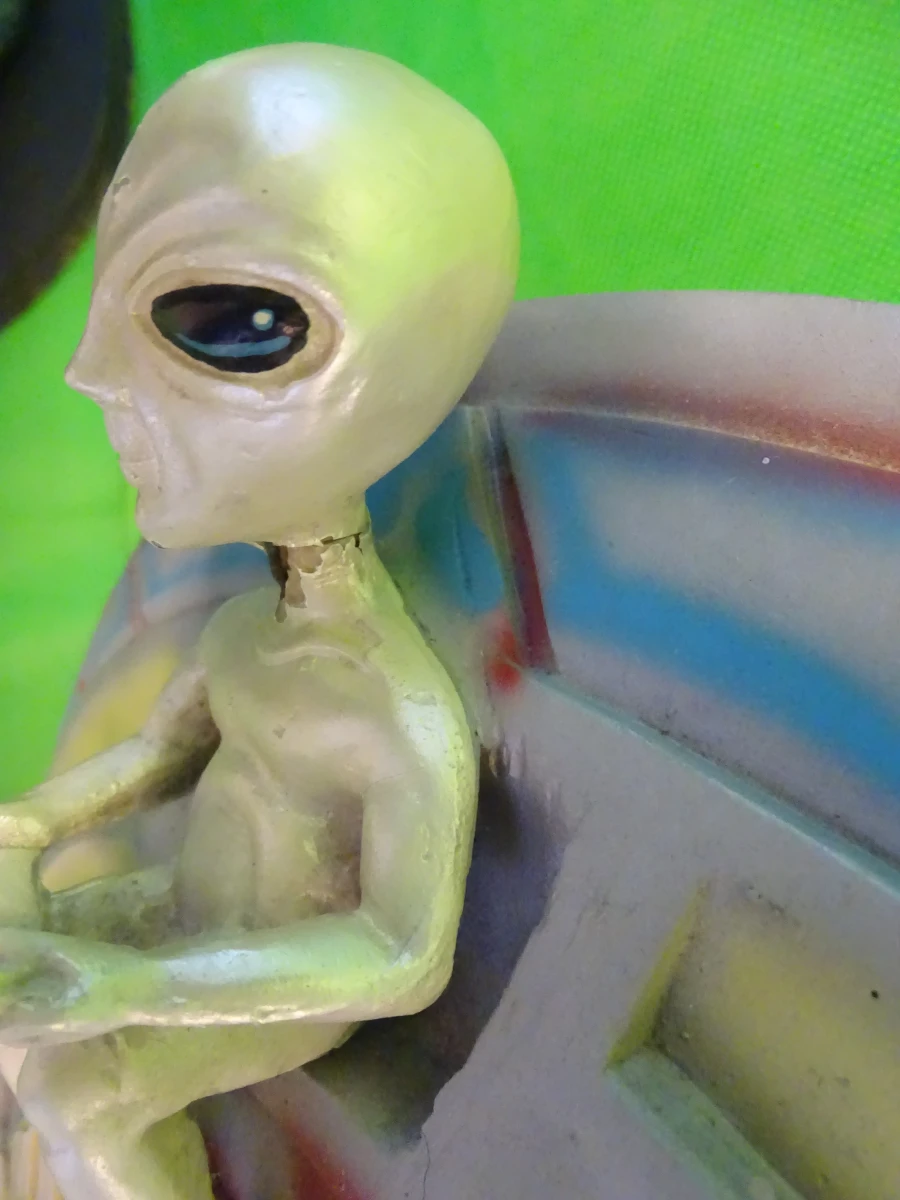 Alien CD-rek en klok - foto 7