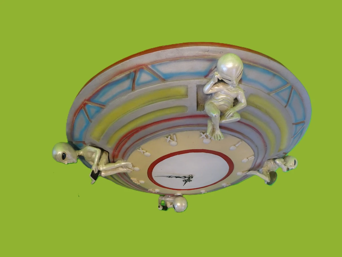 Alien CD-rek en klok - foto 10