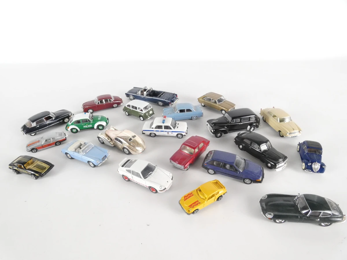 Collectie 21 klassieke modelauto’s