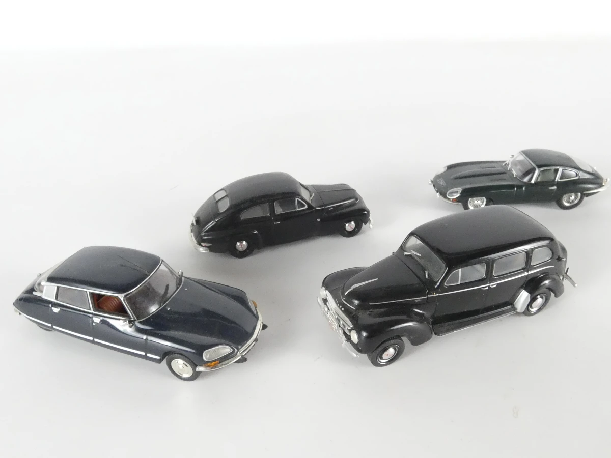 Collectie 21 klassieke modelauto’s