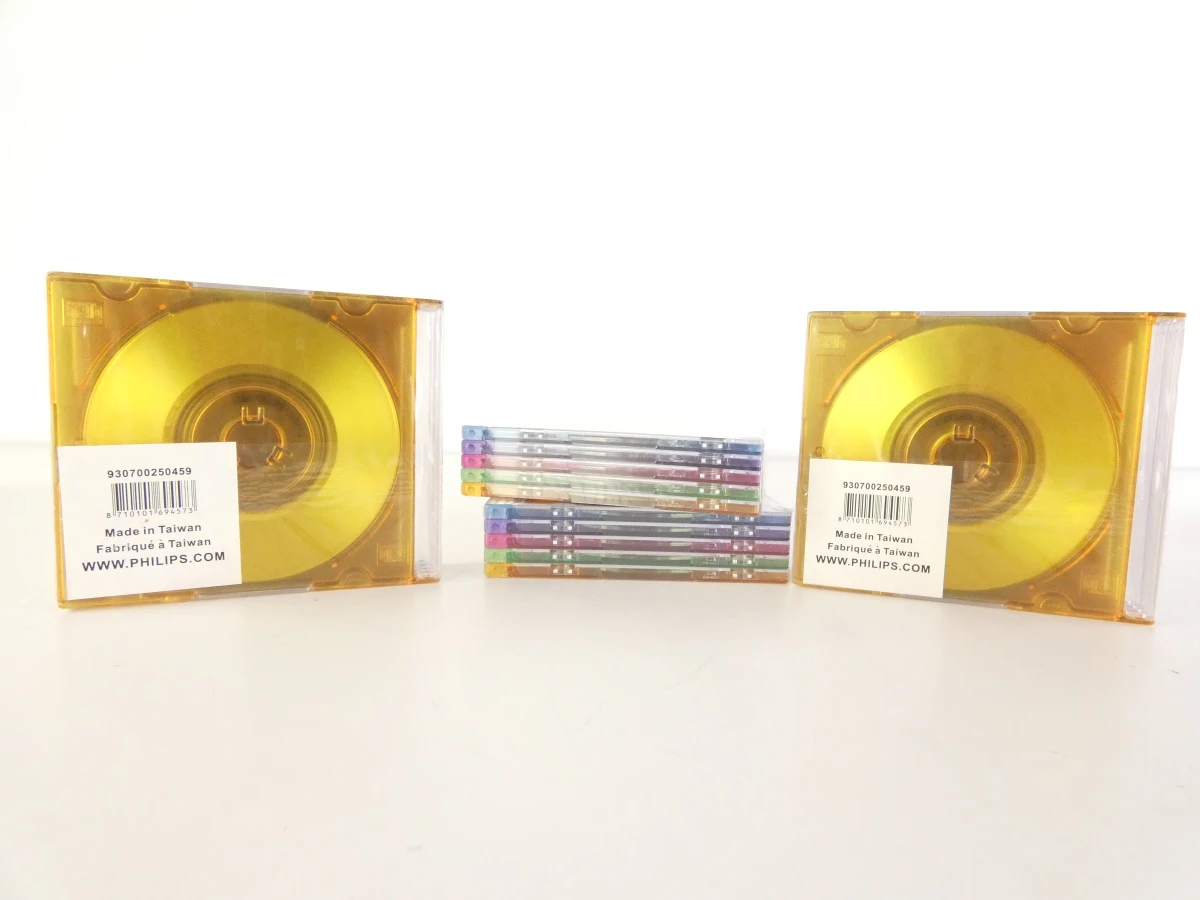 Set diverse lege CD's en DVD's in originele verpakking