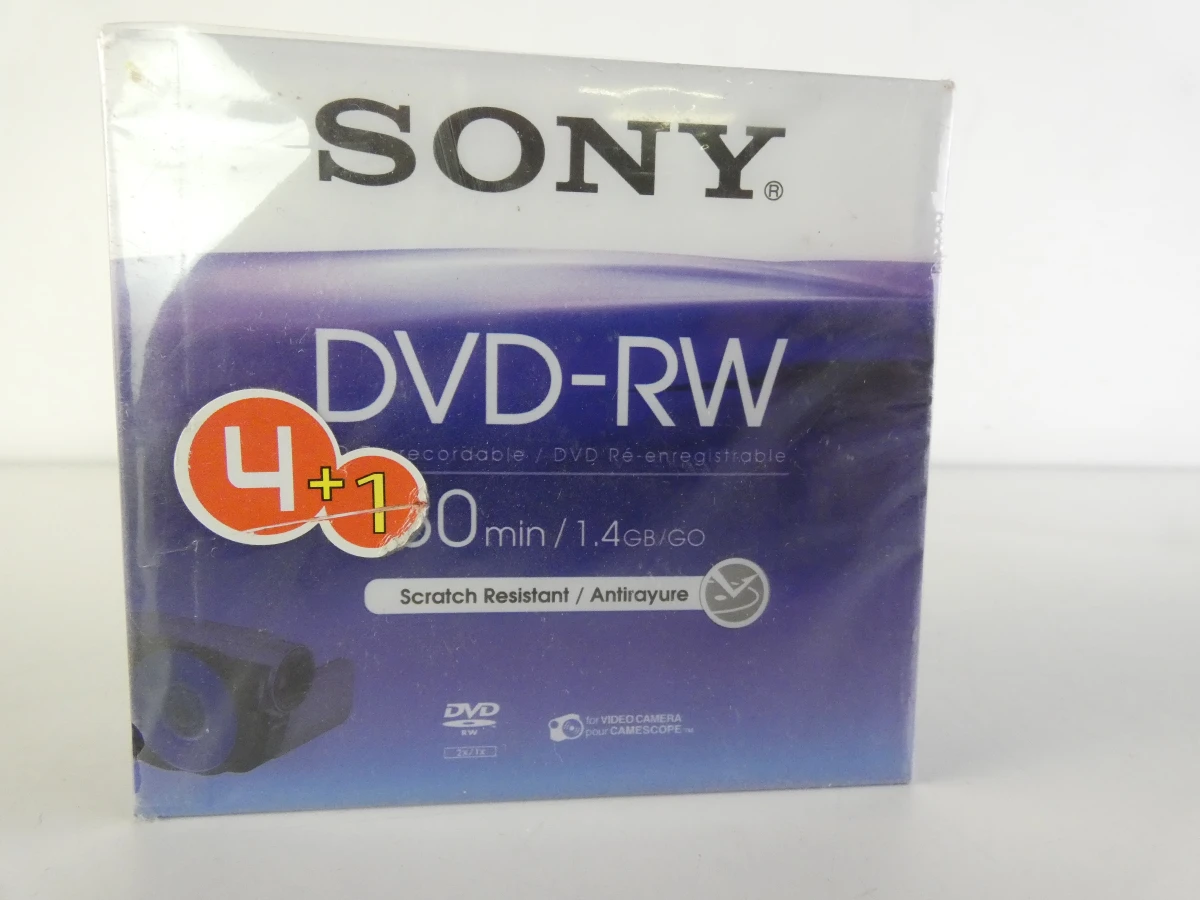 Set diverse lege CD's en DVD's in originele verpakking