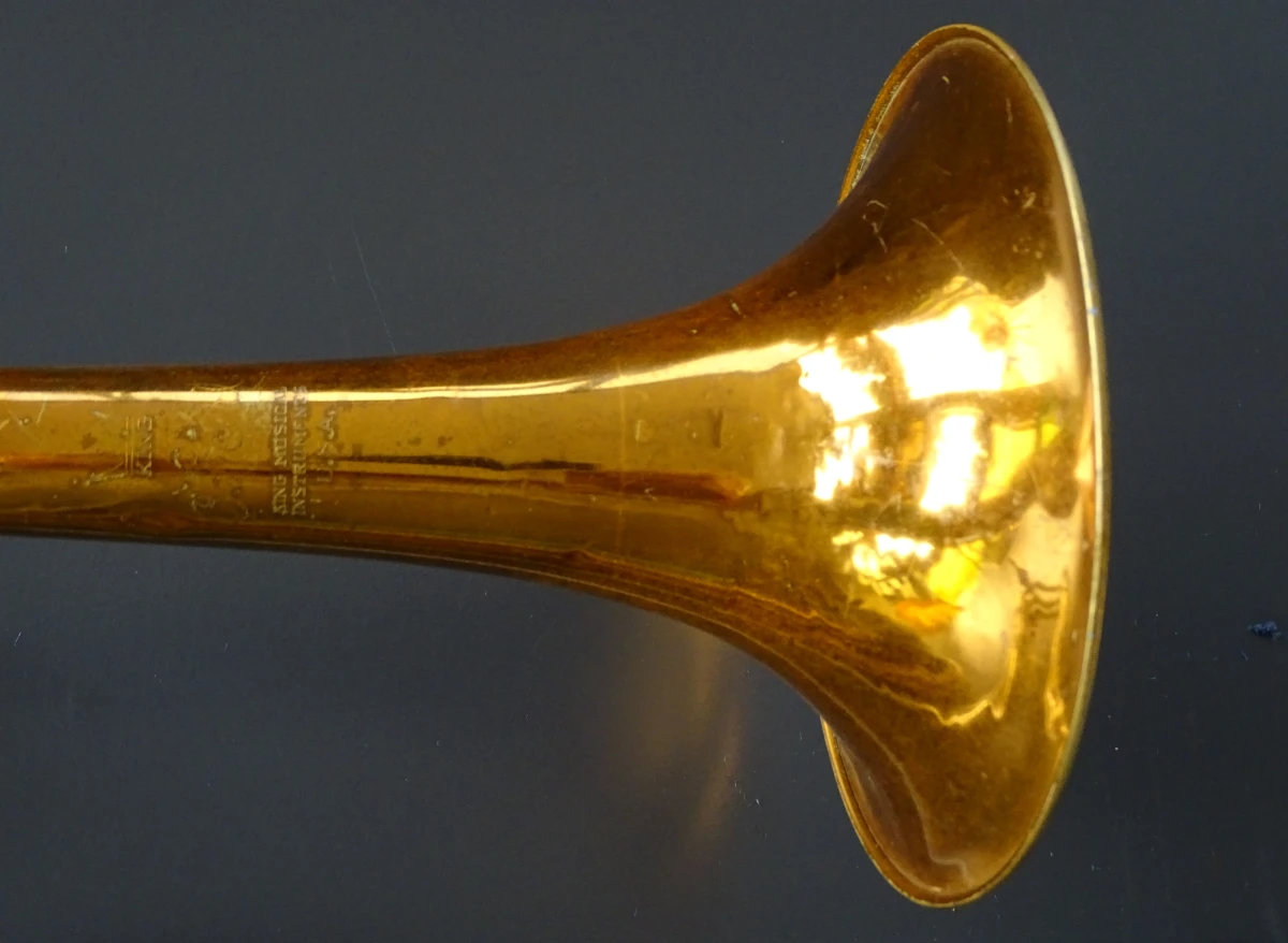 Tenortrombone en signaalhoorn - foto 14
