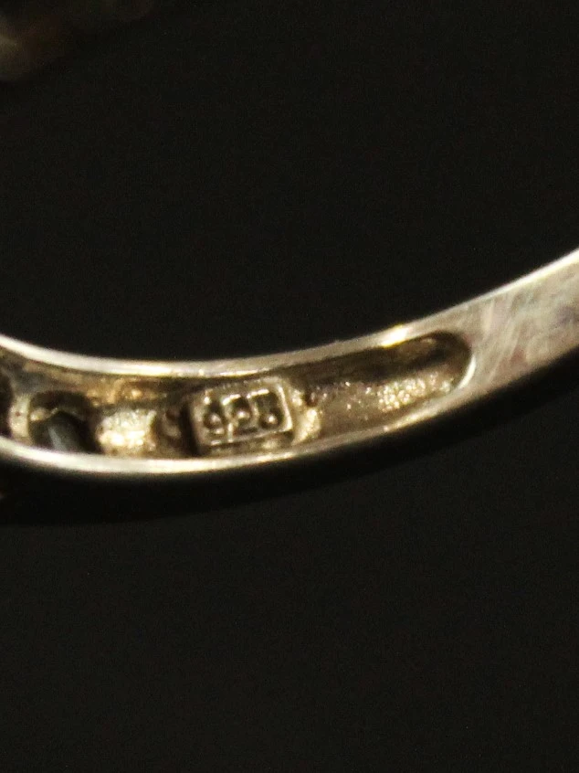 Sterling zilveren ring met vierkante facetgeslepen steen en zijstenen - foto 10