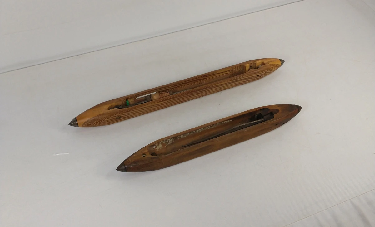 Set van 2 houten weefspoelen - foto 2