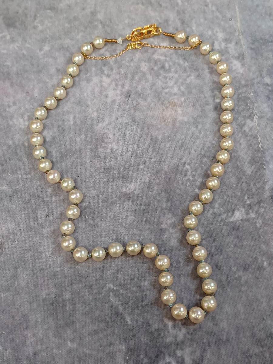 Vintage parelketting met bijbehorende broche - foto 2