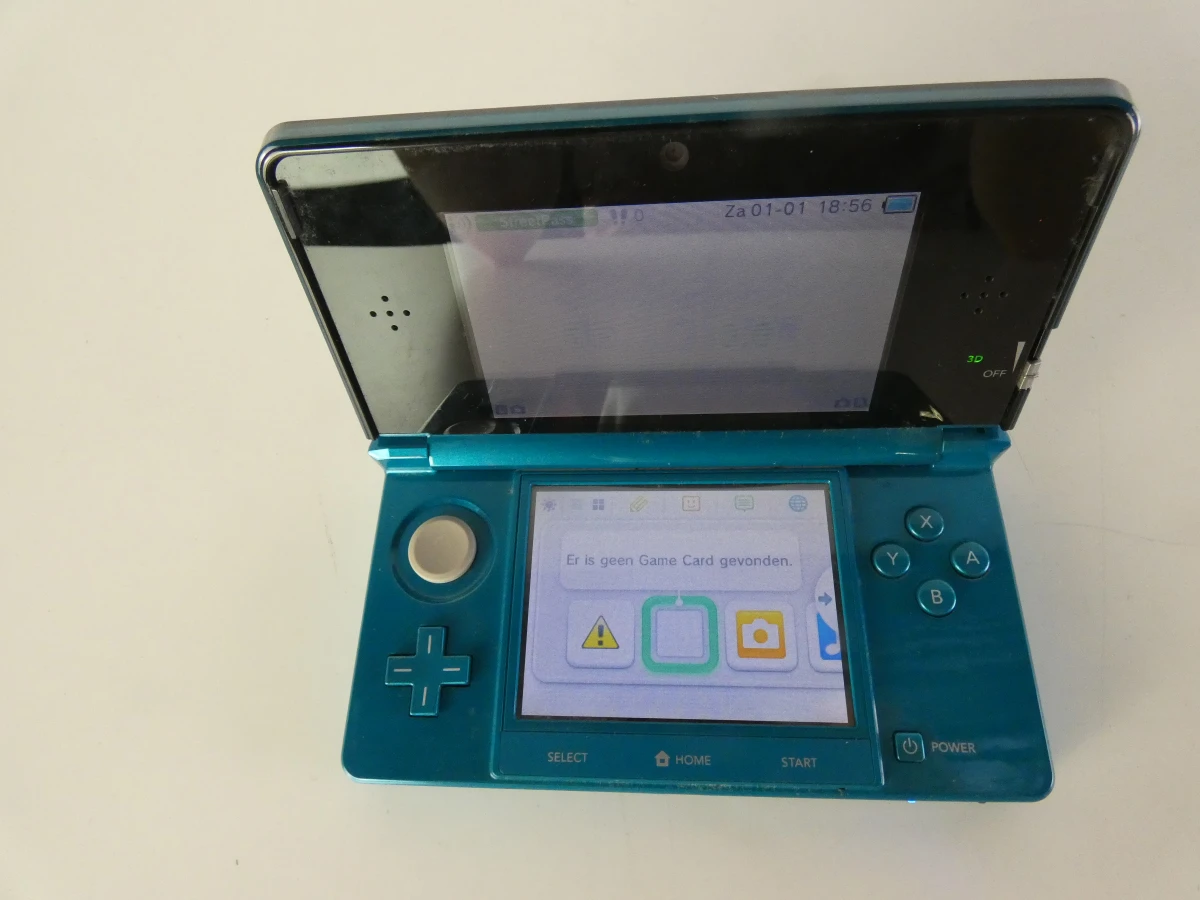 Nintendo 3DS handheld console met accessoires en etui - foto 6
