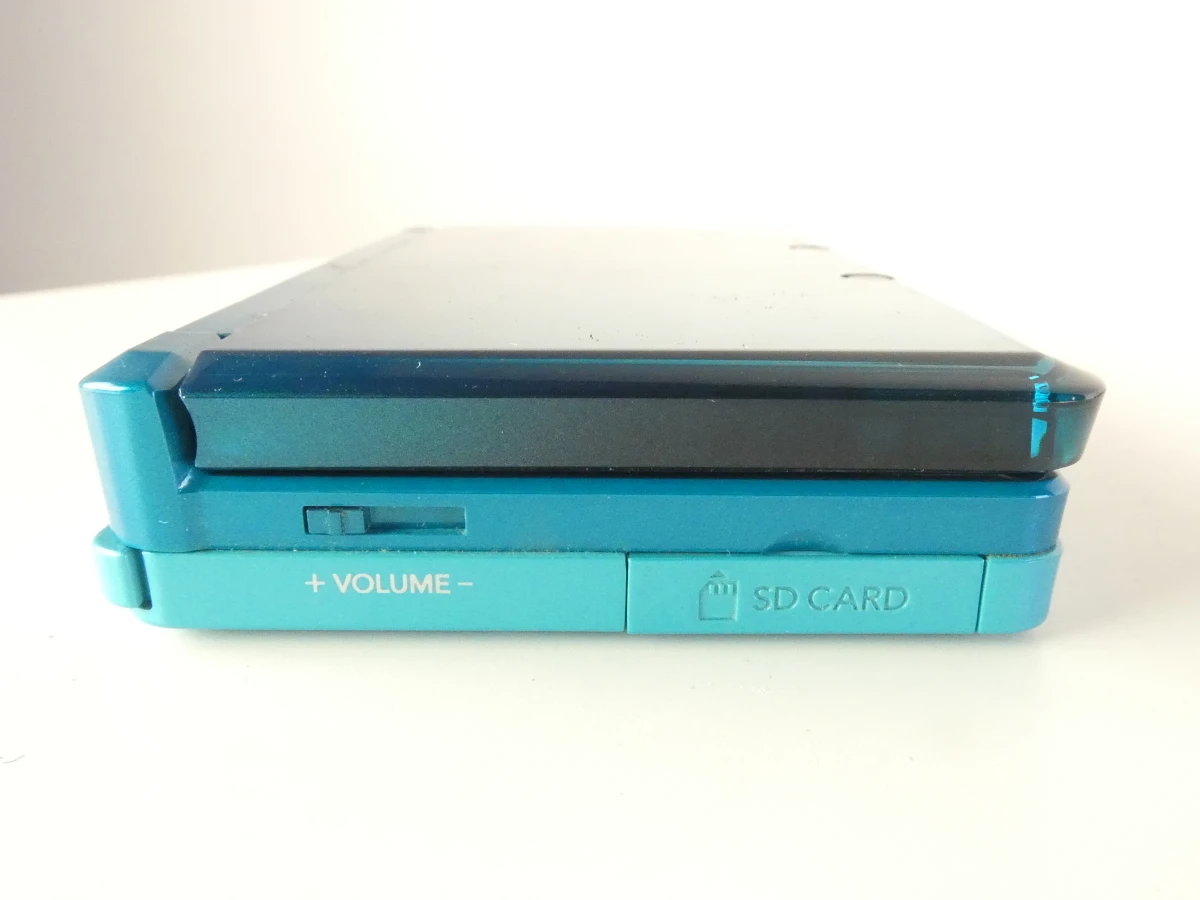 Nintendo 3DS handheld console met accessoires en etui - foto 13