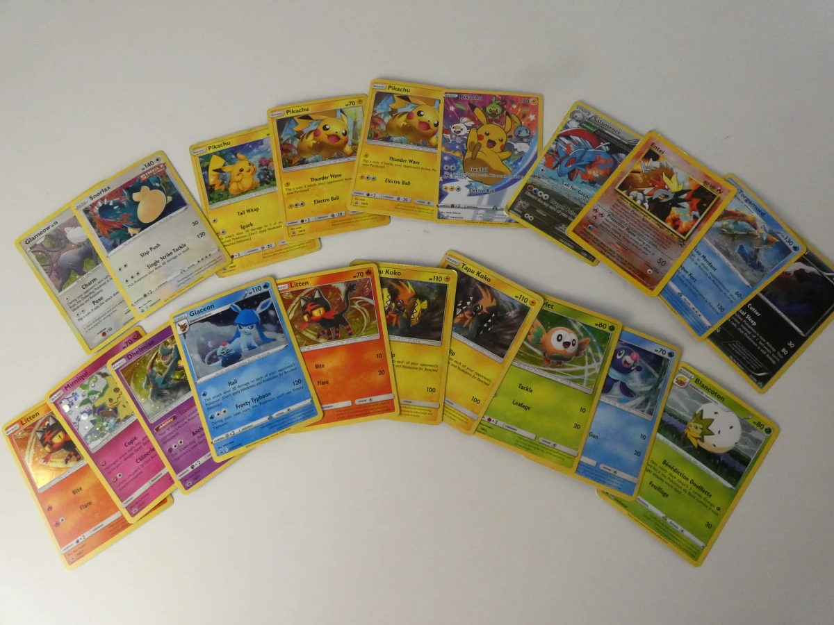 Pokémon TCG Kaartenlot: 20x Reverse Holographics + Pokémon Mini-Tin! - foto 3