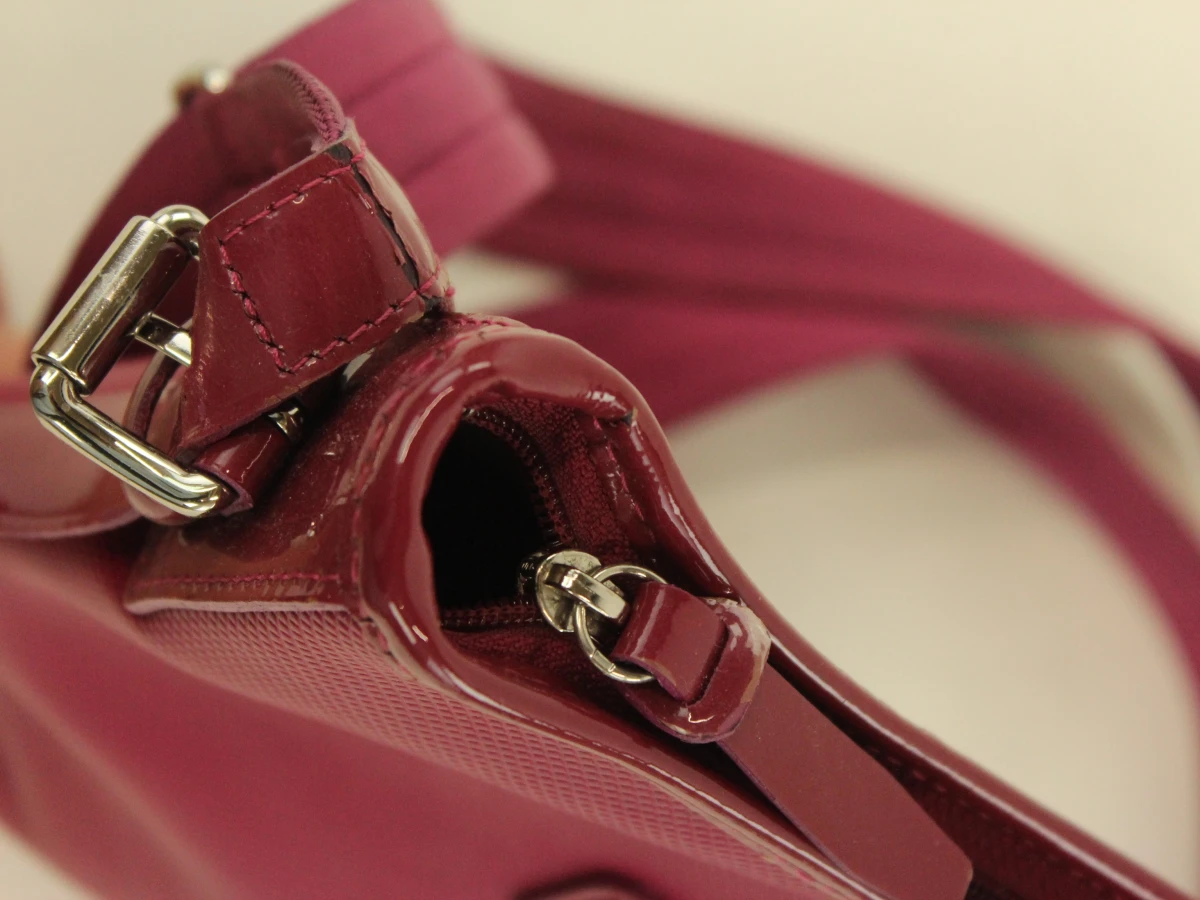 Longchamp - fuchsia schoudertas met laklederen details - made in France - foto 6