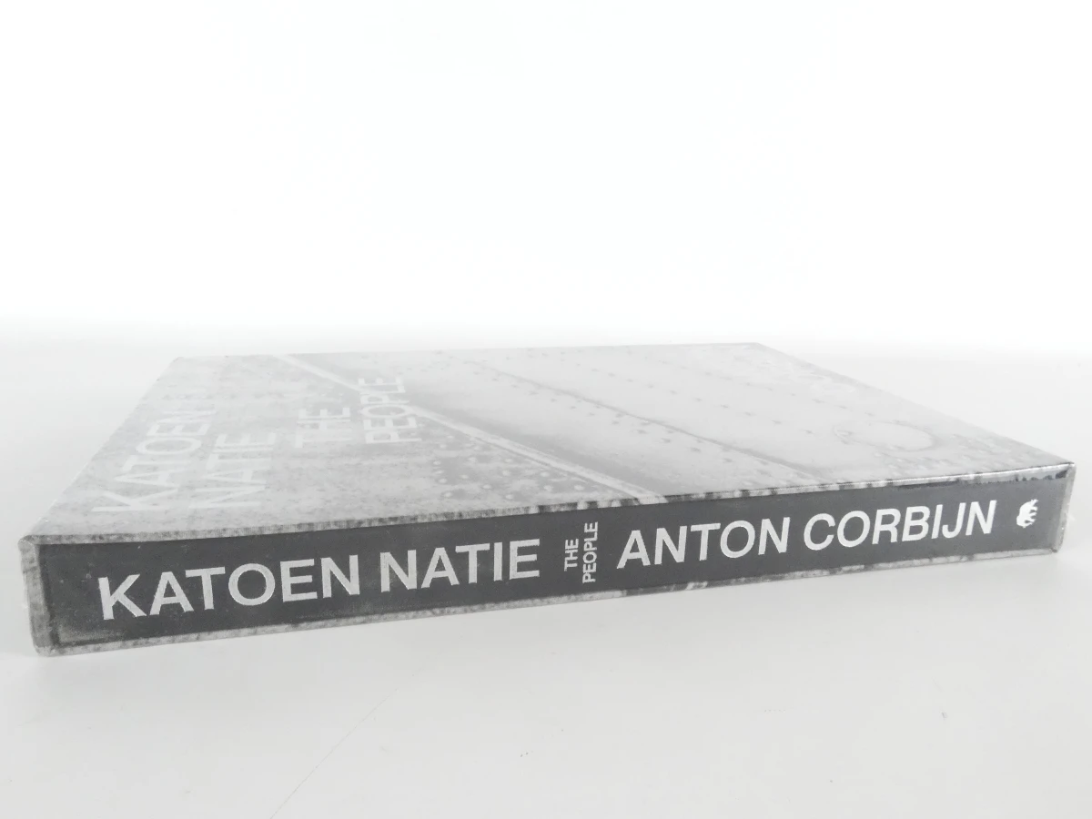 Katoen Natie The People - Anton Corbijn - Sealed