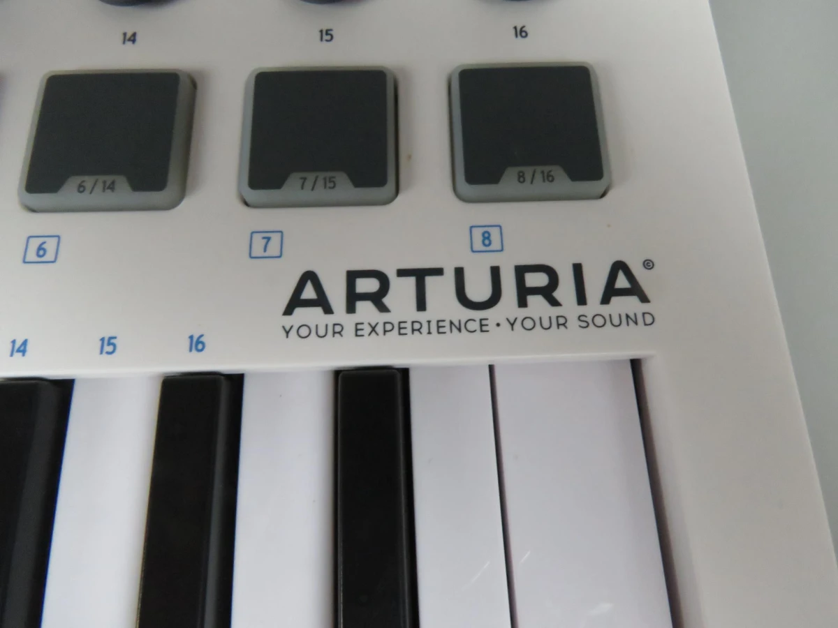 Arturia minilab mkII USB midi controller - foto 3