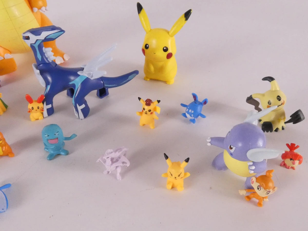 Pokémon set met kaarten, figuren en knuffels
