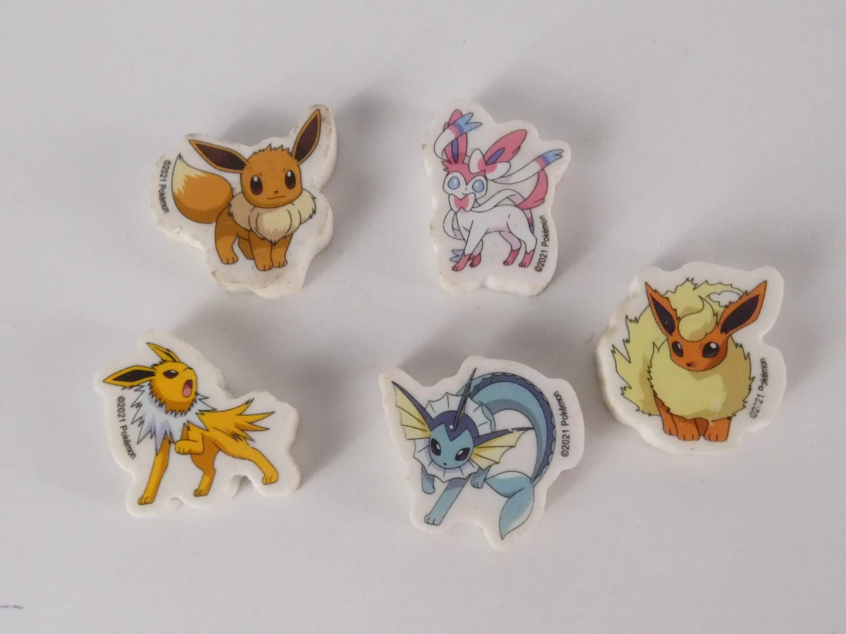 Pokémon set met kaarten, figuren en knuffels