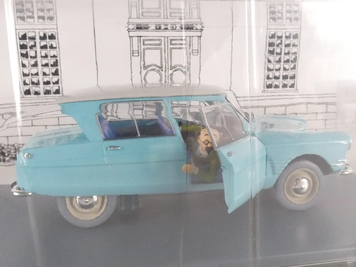 Set van 3 Tintin modelauto's in schaal 1/24 in displaybox(OVP)
