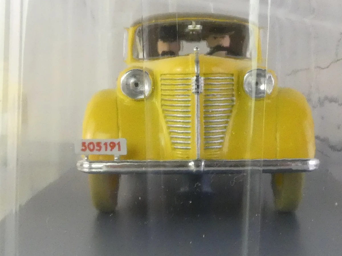Set van 3 Tintin modelauto's in schaal 1/24 in originele verpakking(OVP)