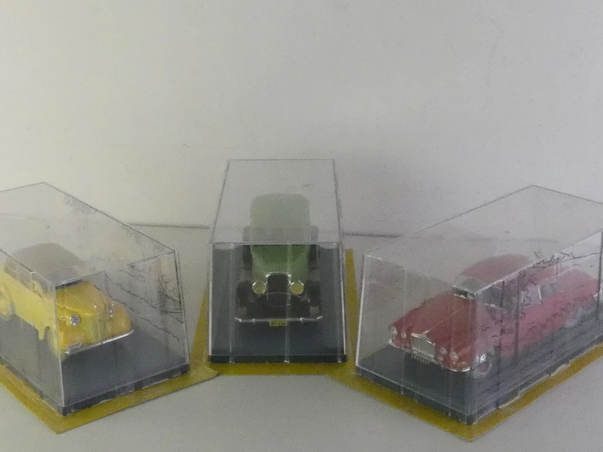 Set van 3 Tintin modelauto's in schaal 1/24 in originele verpakking(OVP)