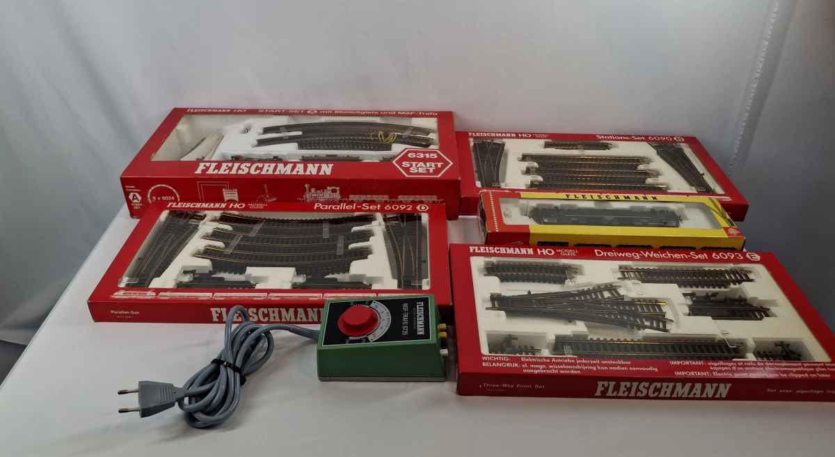 Fleischmann HO modeltrein set met rails en accessoires - foto 2