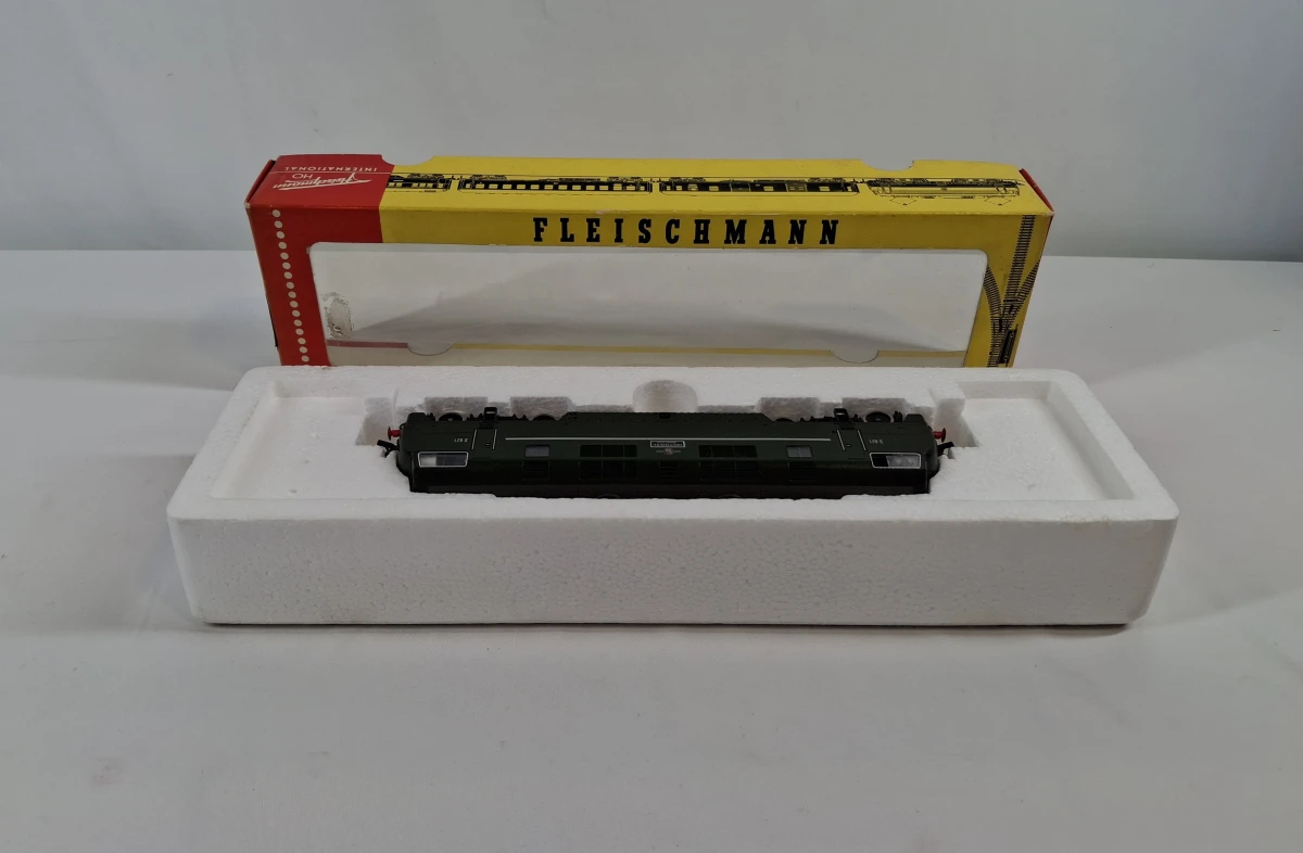 Fleischmann HO modeltrein set met rails en accessoires - foto 7