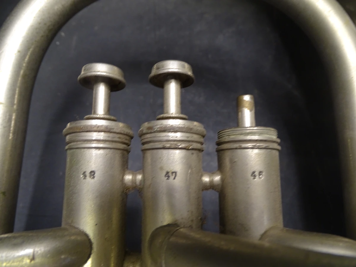 Oude tuba - foto 15