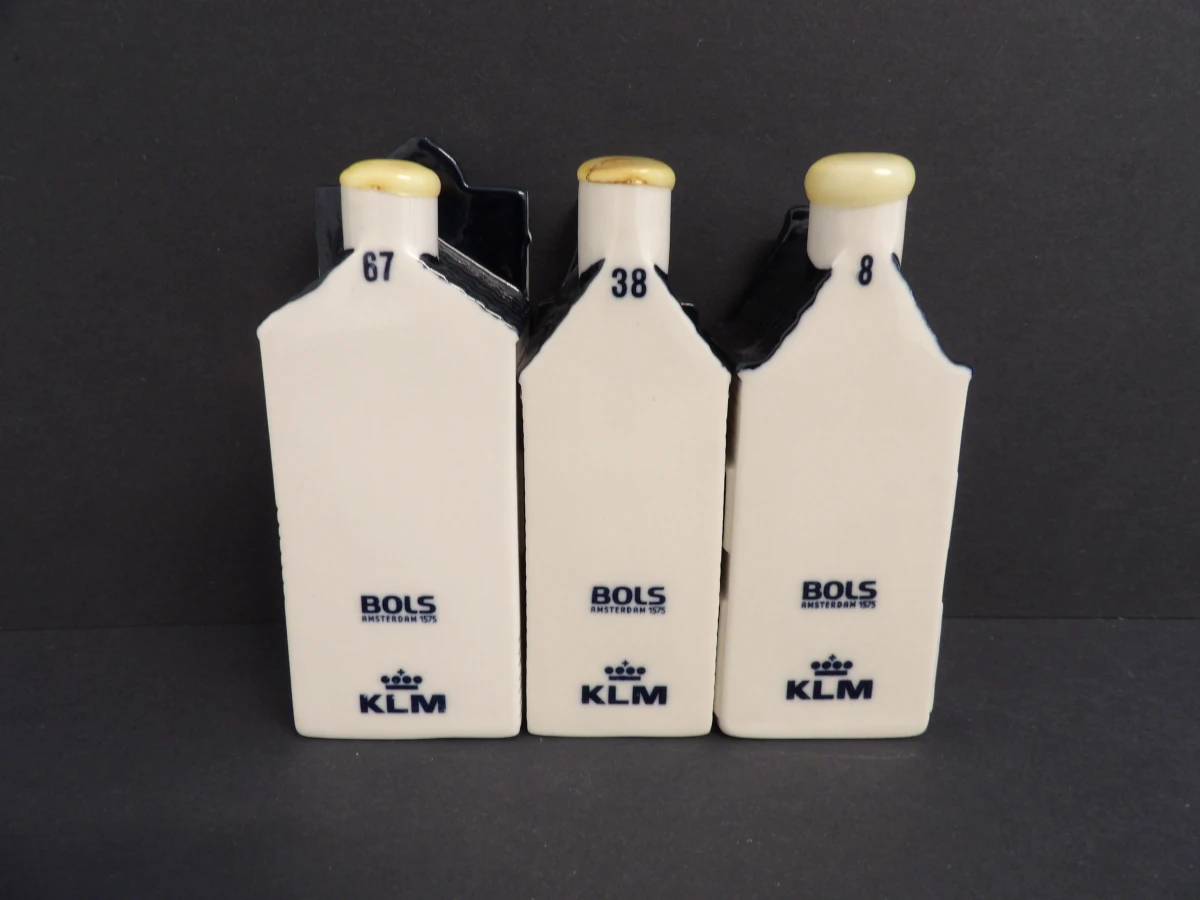 Set van 12 KLM Bols huisjes