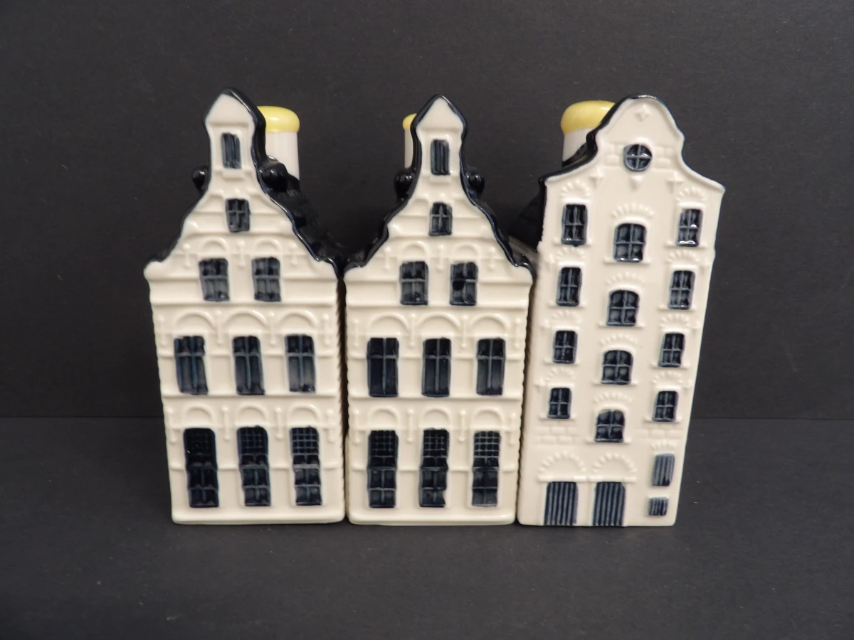 Set van 12 KLM Bols huisjes