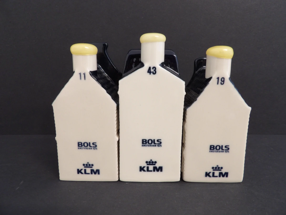 Set van 12 KLM Bols huisjes