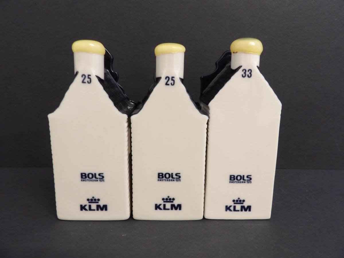 Set van 12 KLM Bols huisjes