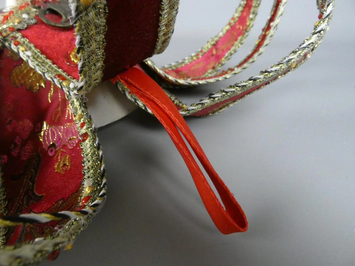 Venetiaans Jolly masker met punten en bellen - foto 6