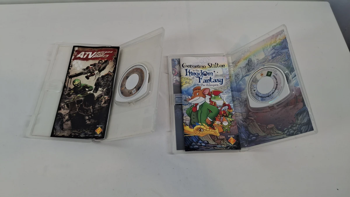 Sony PSP draagbare spelconsole met 4 spellen en oplader - foto 6