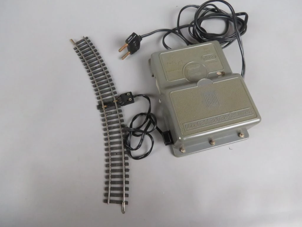 Vintage modeltrein set met rails en transformator Jouef