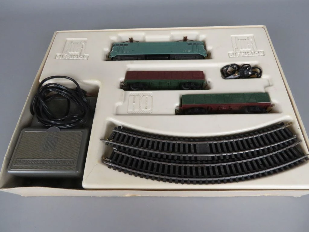 Vintage modeltrein set met rails en transformator Jouef