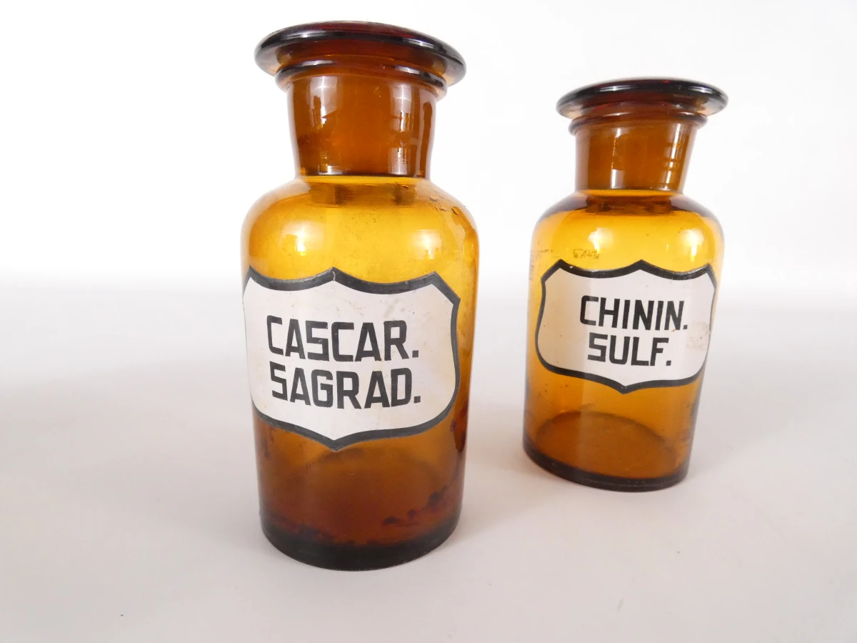Set van 9 vintage bruine apothekersflessen met etiketten - foto 3
