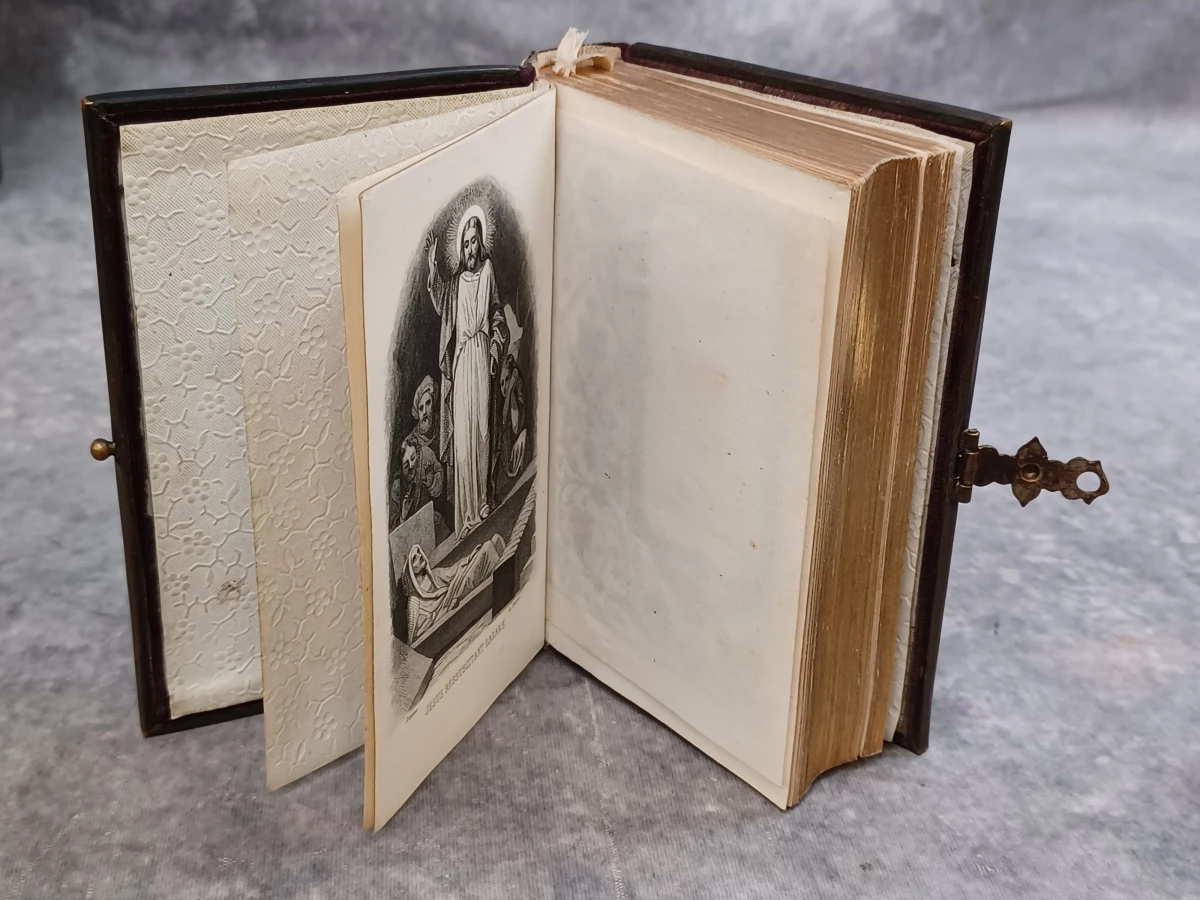Antieke en religieuze collectie: Devotionalia en sacraat - foto 39