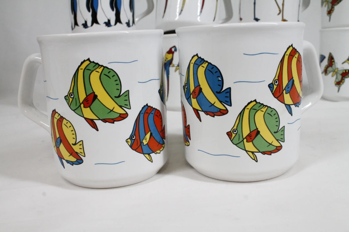 Vintage set van 11 kleurrijke porseleinen design-mokken - foto 5