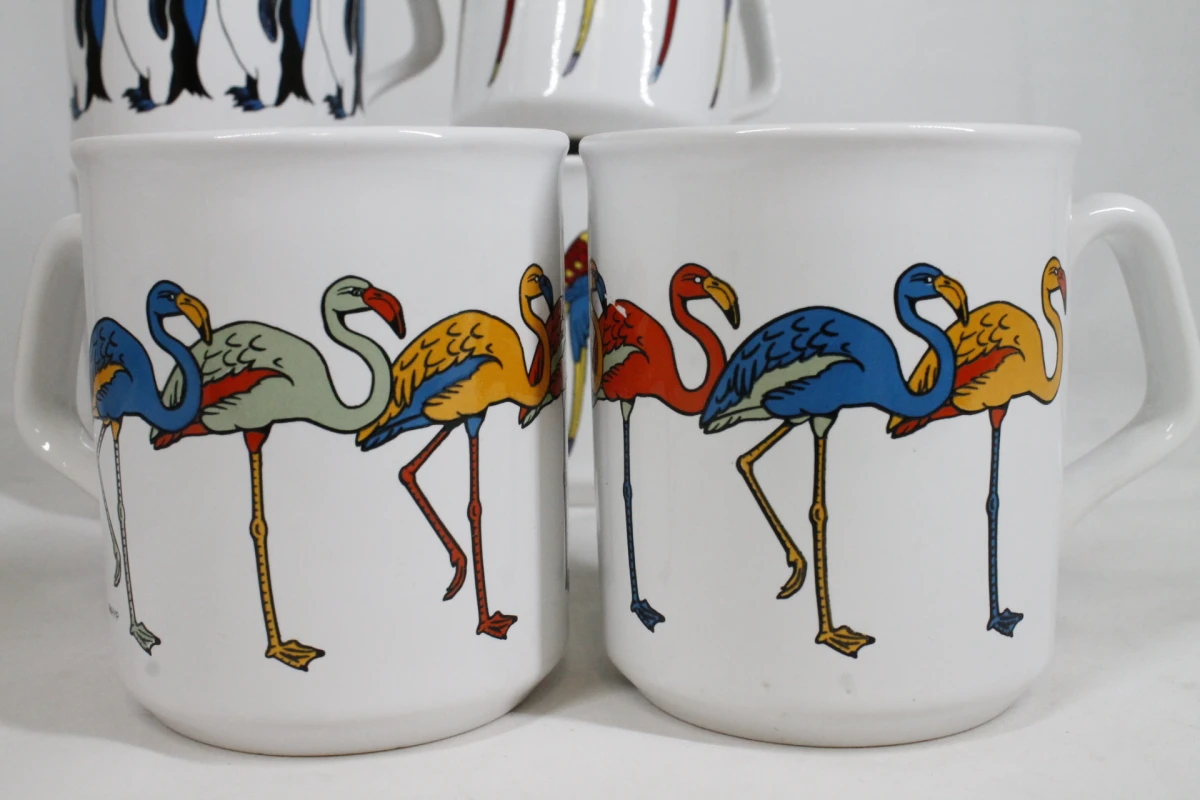 Vintage set van 11 kleurrijke porseleinen design-mokken - foto 7