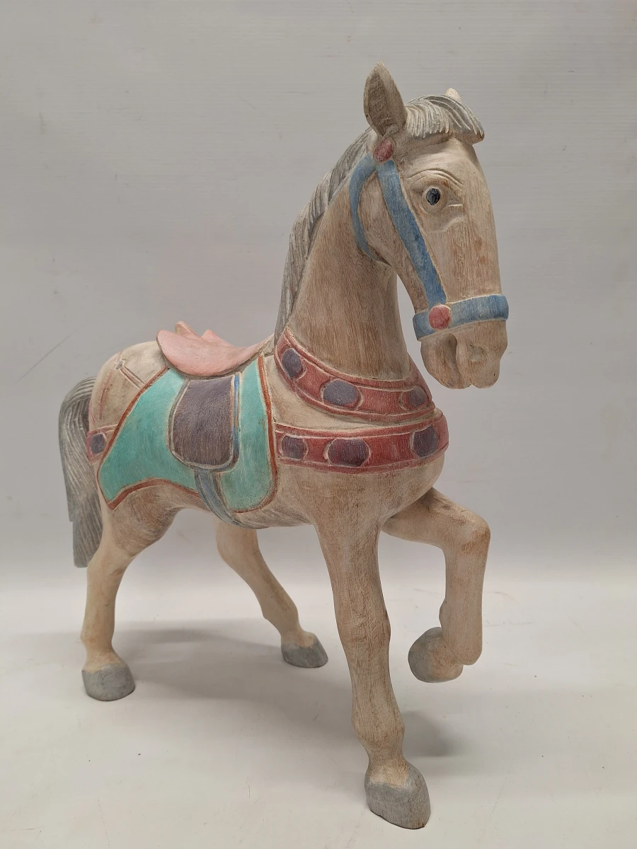 Set van twee grote handgesneden houten paarden - polychroom beschilderd - foto 3
