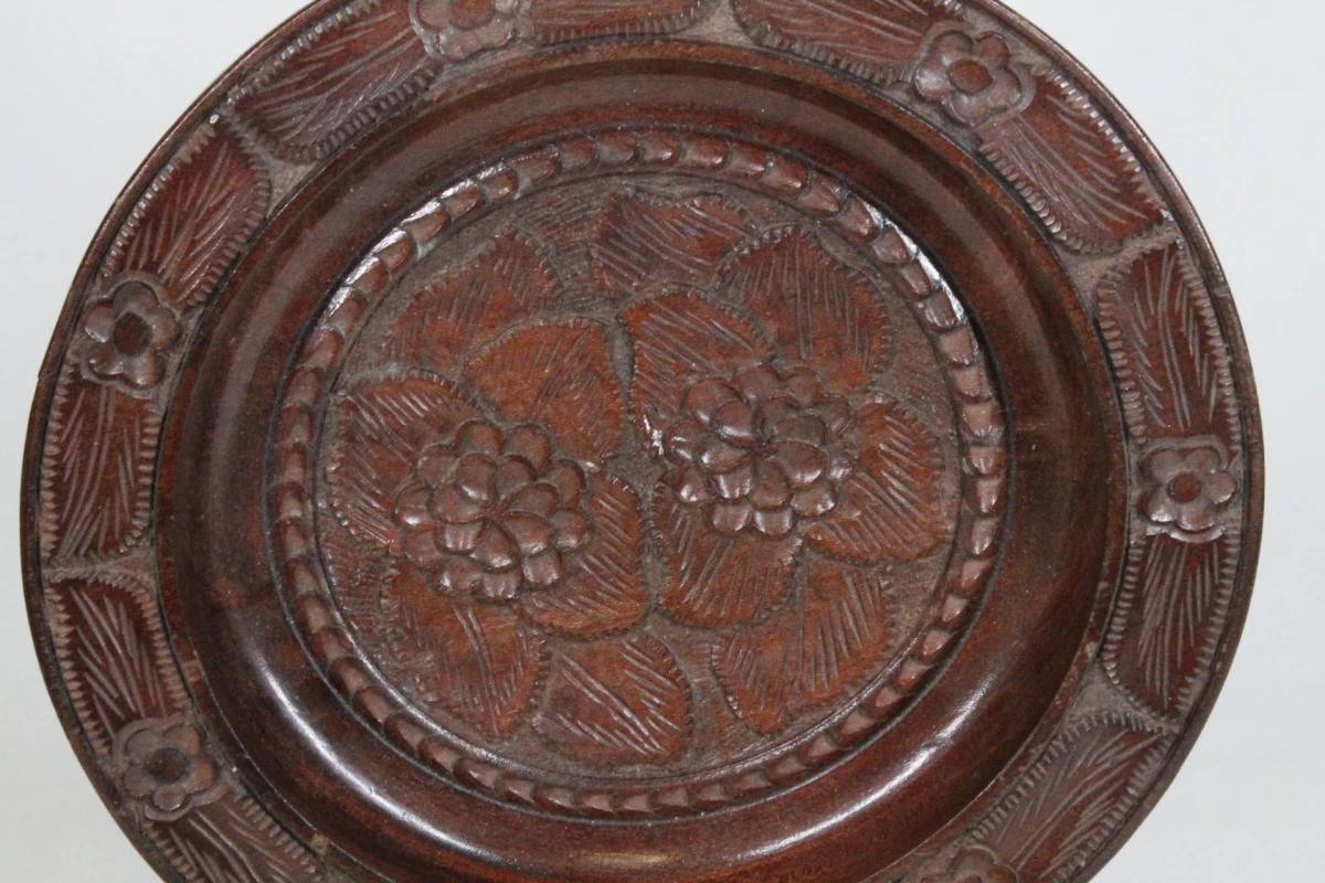 Decoratief handgesneden houten sierbord - foto 2