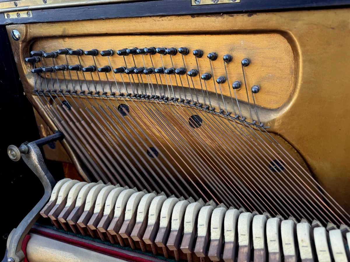 Antieke buffetpiano Geinberg met bijpassend pianobankje - foto 5