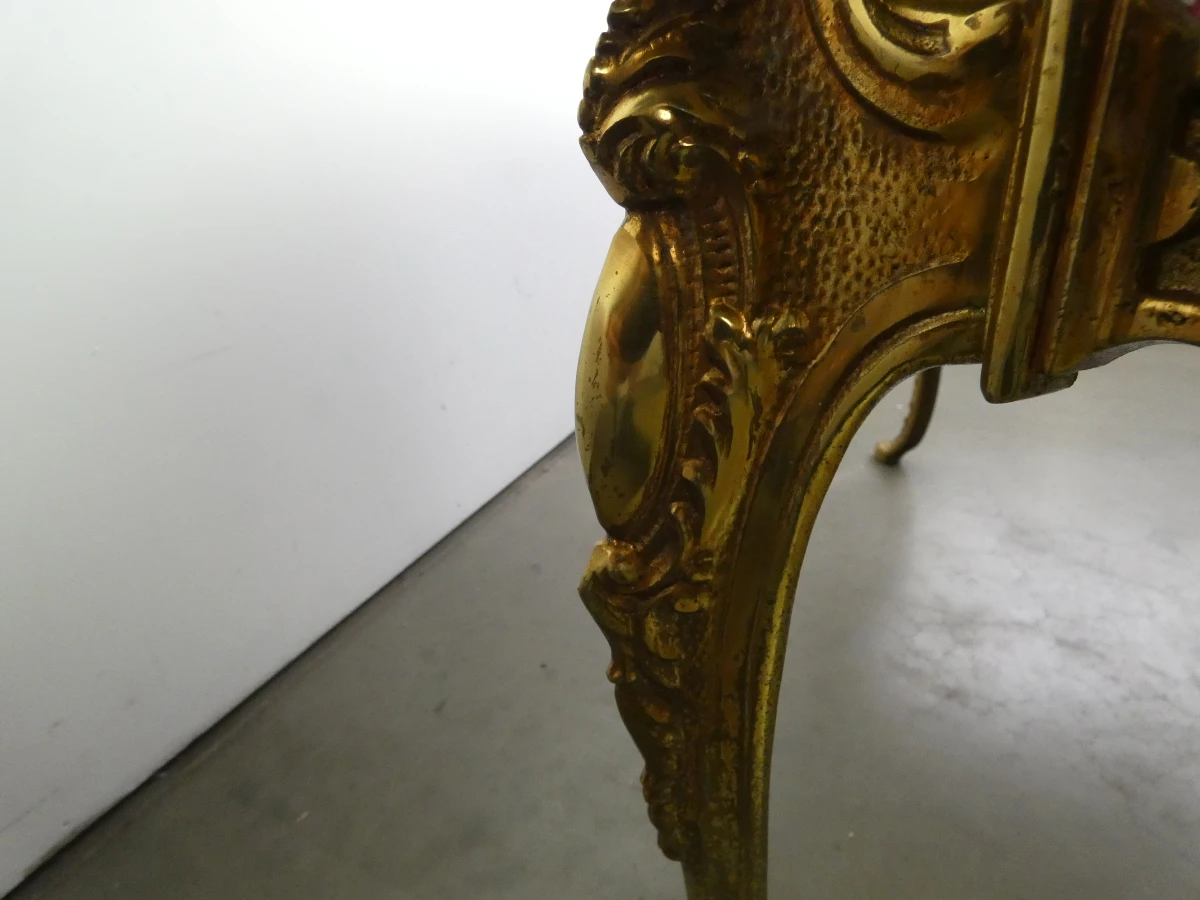 Ronde salontafel met marmeren blad en messing onderstel
