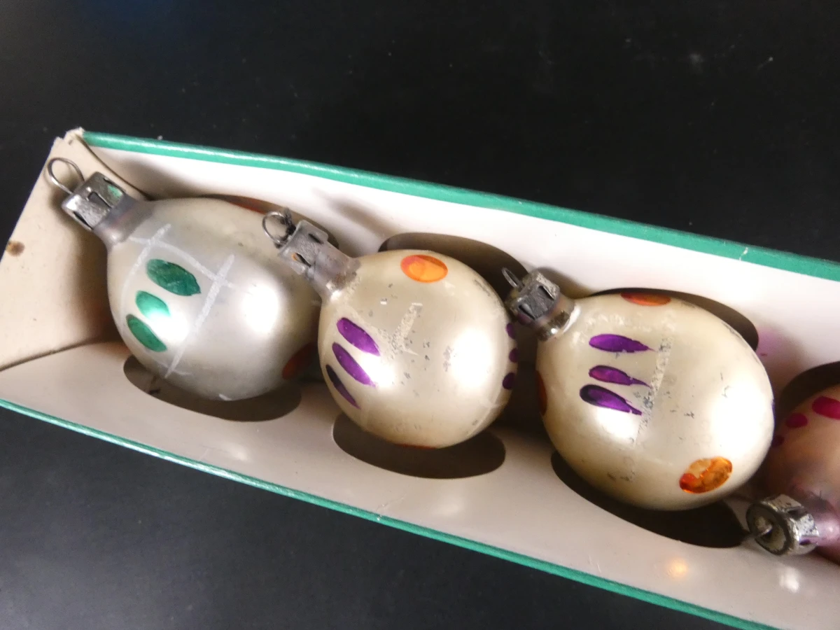 37 vintage kerstballen en pieken in originele dozen - foto 2
