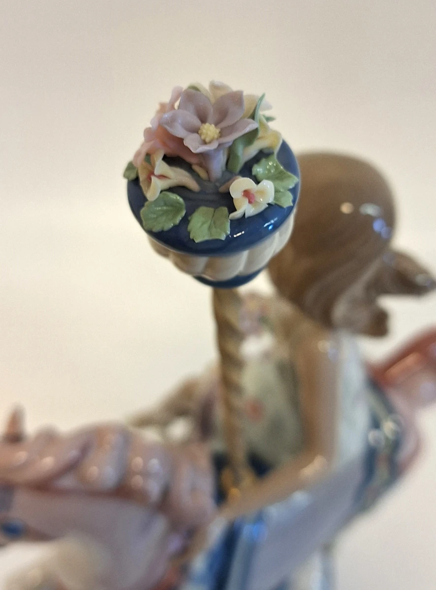 Porseleinen beeldje Girl on Carousel Horse - foto 7