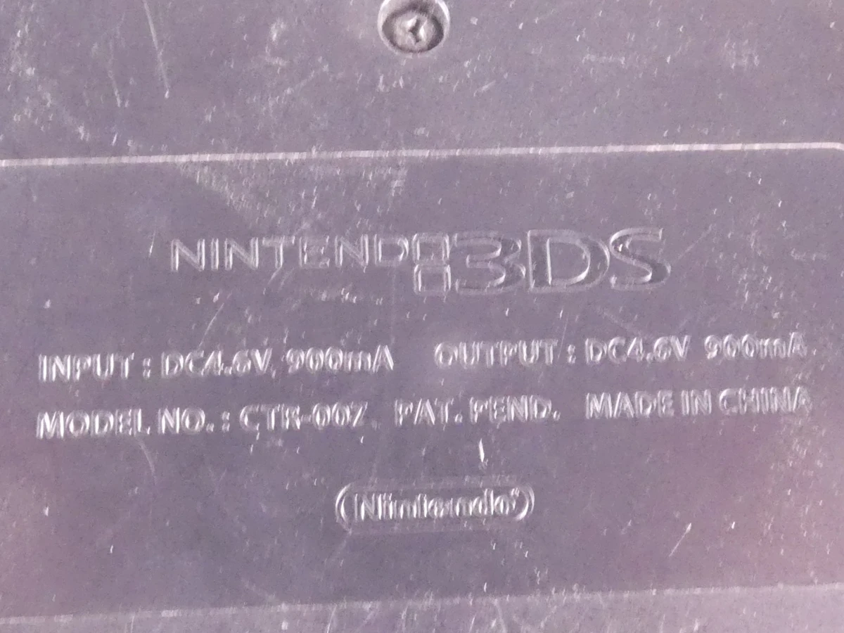 Rode Nintendo 3DS handheld met accessoires en spel - foto 17