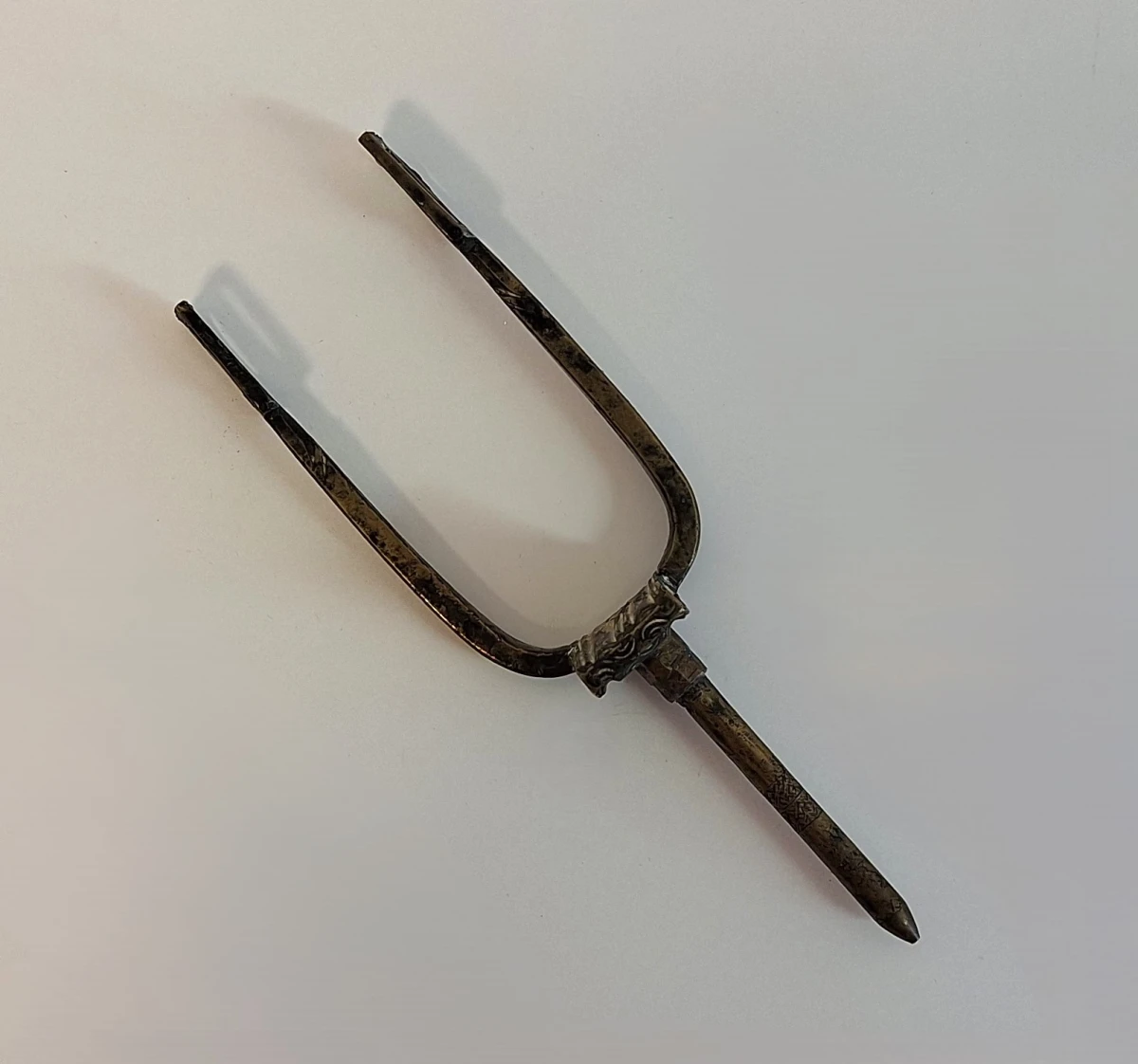 Antieke metalen sporenstaaf – kavel bij De Kringwinkel, Aalst