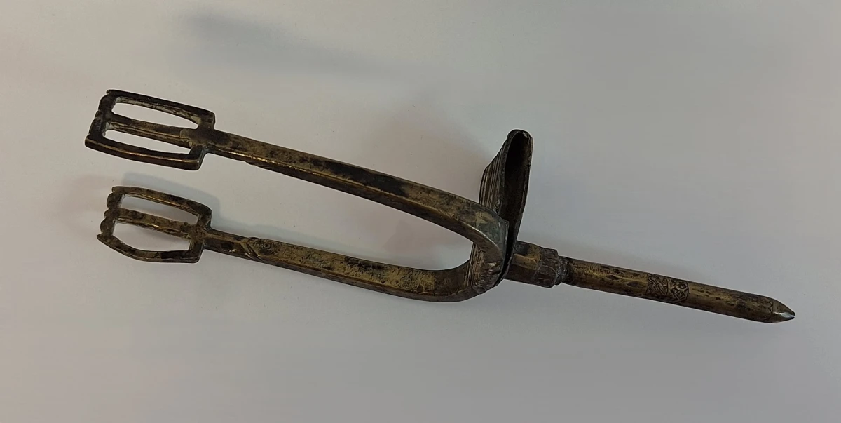 Antieke metalen vork voor haardvuur - foto 6