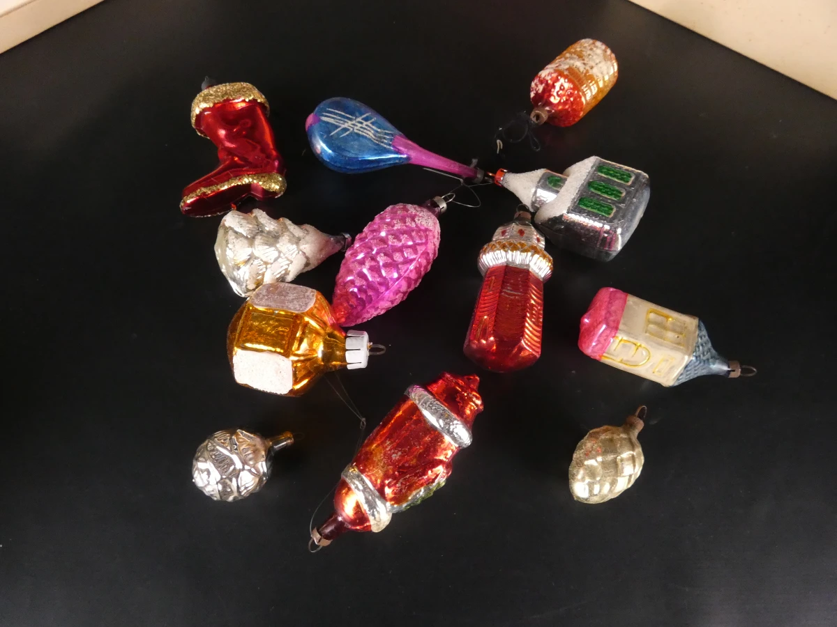 81 vintage kerstballen, pieken en kerstversiering glas - foto 2