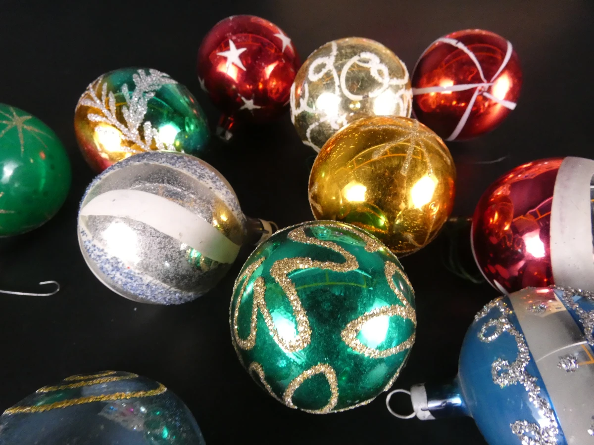 81 vintage kerstballen, pieken en kerstversiering glas - foto 22