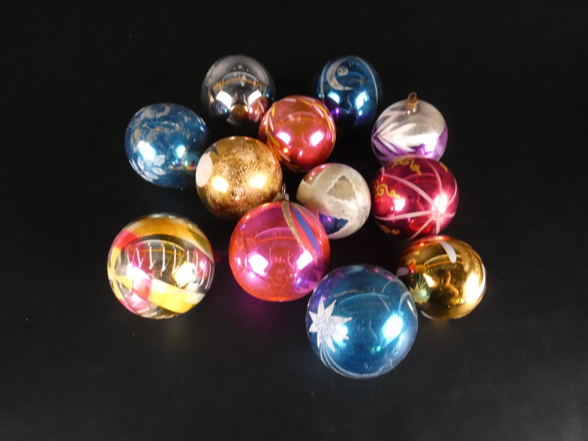 81 vintage kerstballen, pieken en kerstversiering glas - foto 25