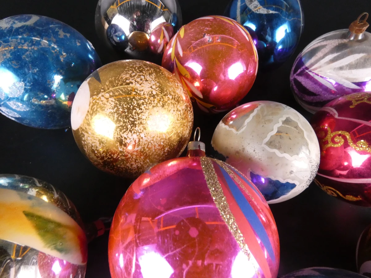 81 vintage kerstballen, pieken en kerstversiering glas - foto 26