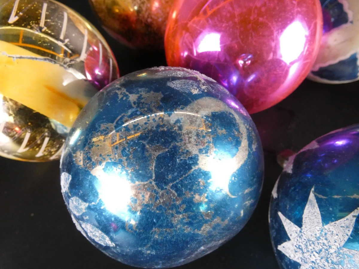 81 vintage kerstballen, pieken en kerstversiering glas - foto 28